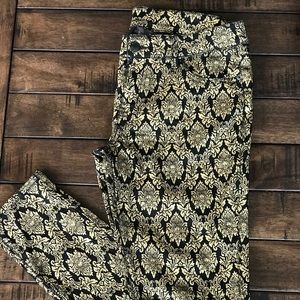 Skinny Black & Gold patterned pants that stretch!